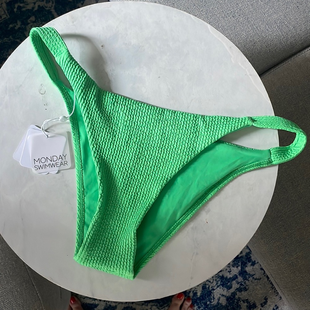 Monday swim aloe crinkle bottom NEW